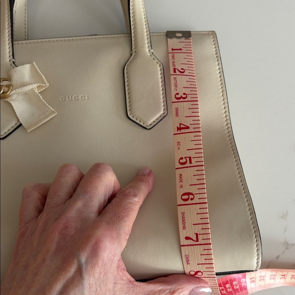 Gucci GG Bow Ivory Leather Small Tote Crossbody Bag Double G Ribbon Entrupy Auth - Picture 15 of 15